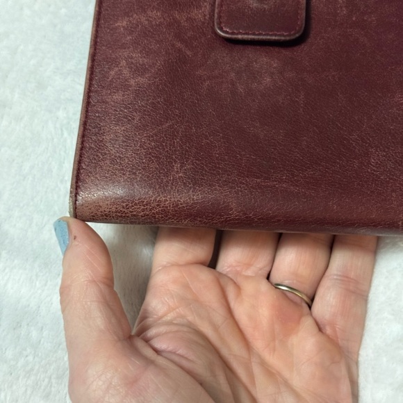 Gucci Burgundy Leather Wallet with Silver horse bit hardware - Picture 5 of 14